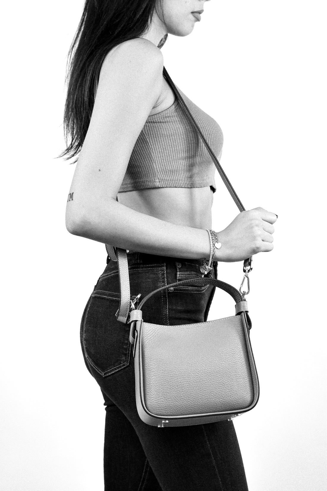 Kendall bag in black dollar leather