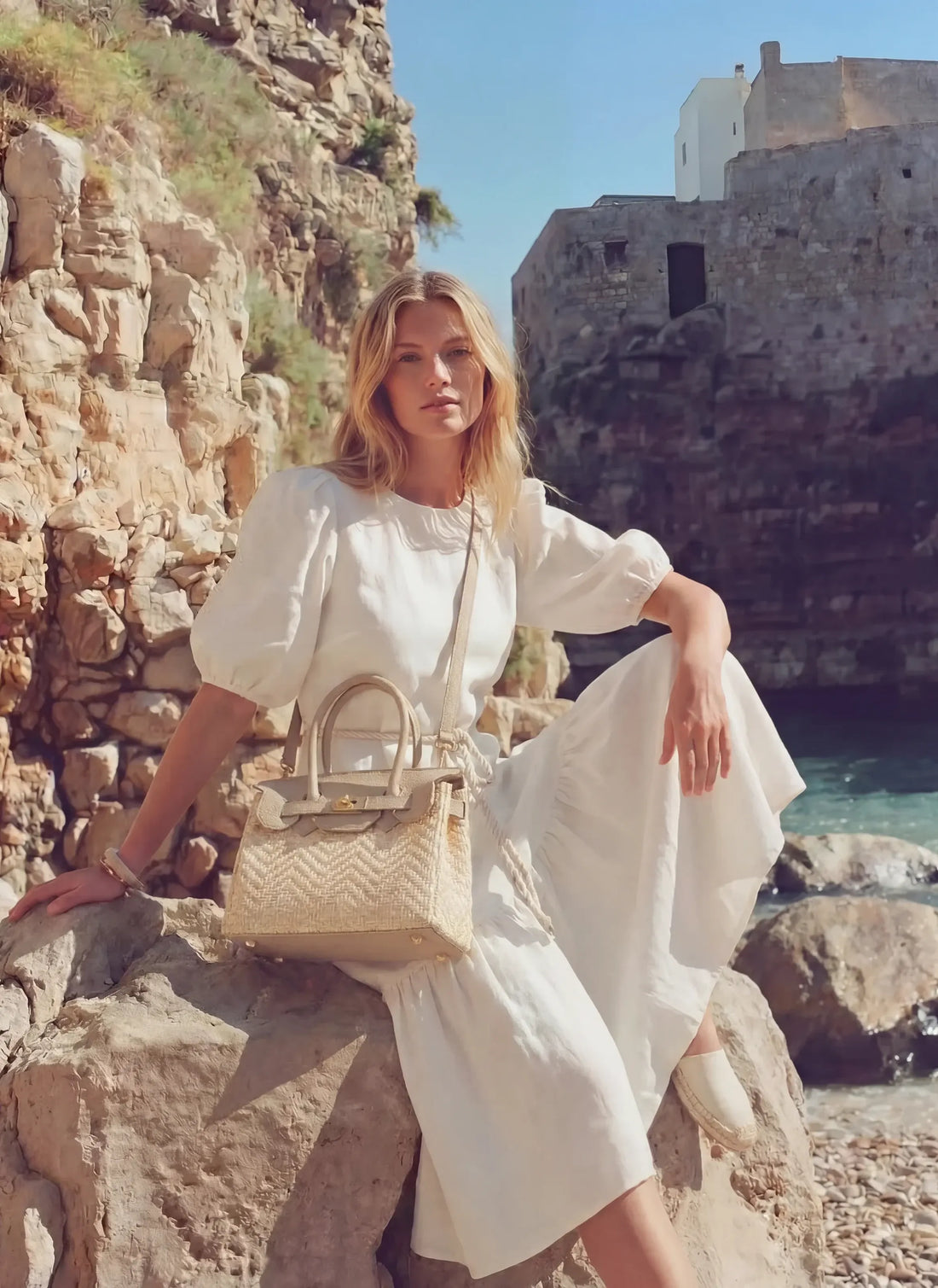 Borsa Elizabeth Media in Pelle e Rafia Chevron Limited Edition Beige - Voemièn