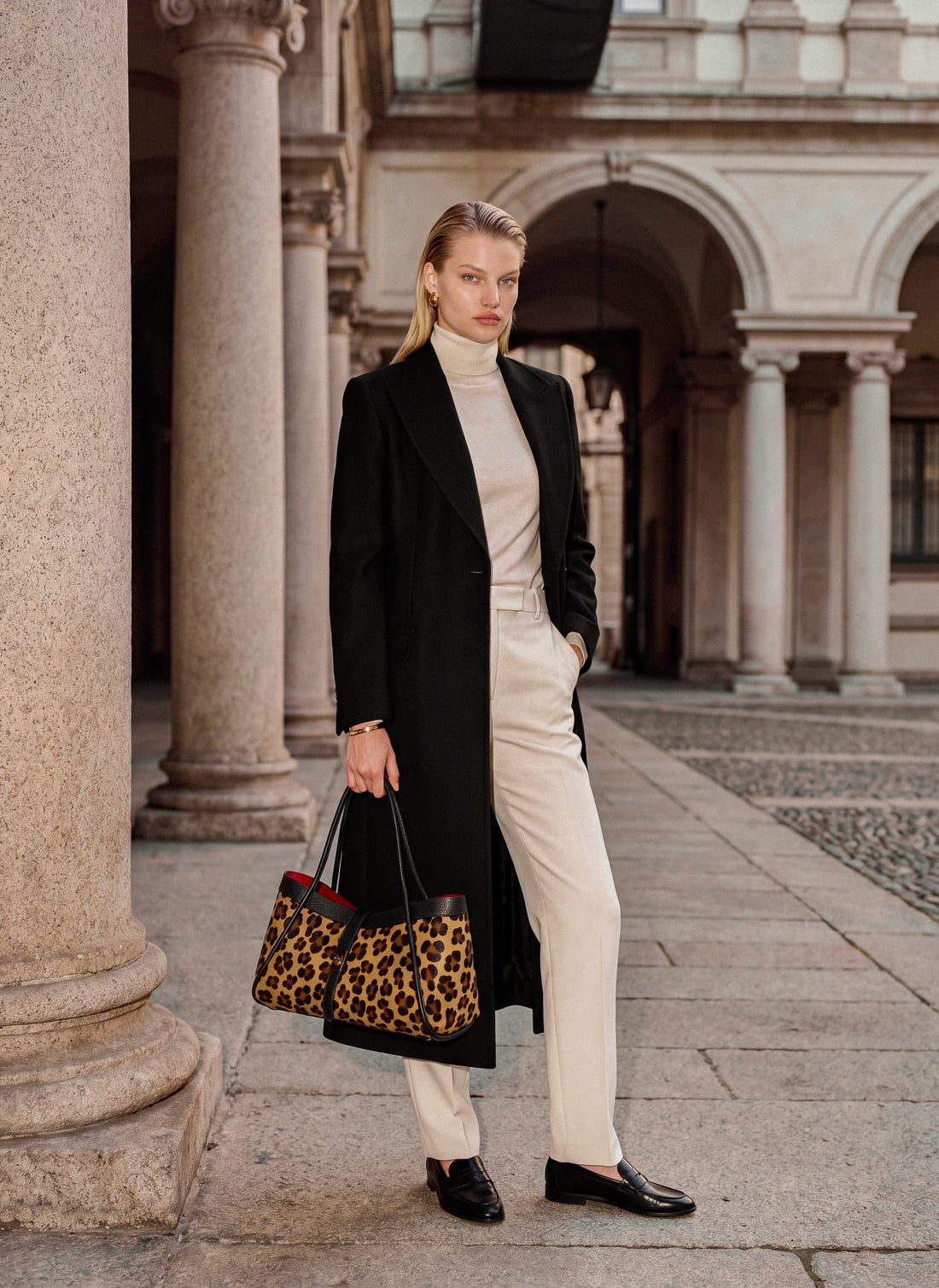 Borsa Mayfair Media Limited Edition in Pelle Calf Hair Leopardata indossata