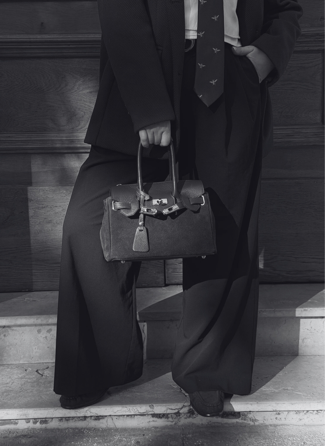 Borsa Elizabeth Micro in Camoscio e Pelle Cuoio