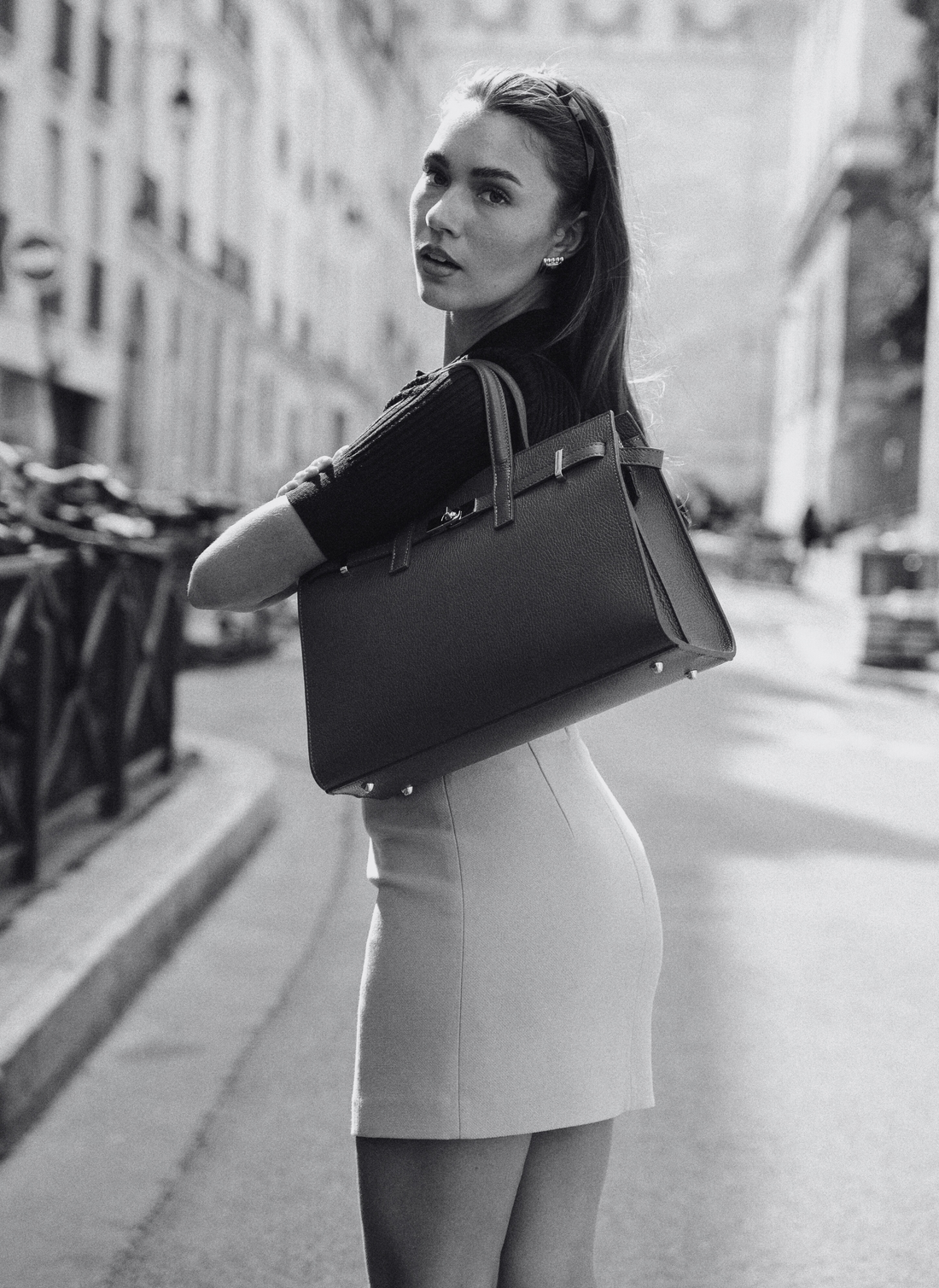 Sveva bag in dark brown dollar leather