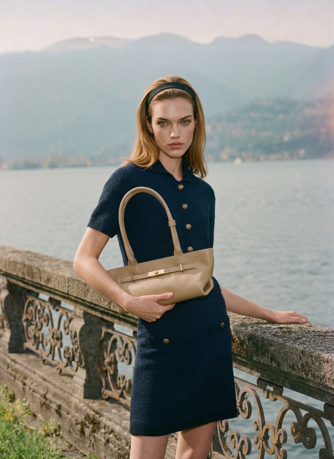 Borsa Lola in Pelle Togo Taupe Chiaro - Voemièn